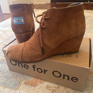 Toms Chestnut Suede Lace-Up Wedge Ankle Boots